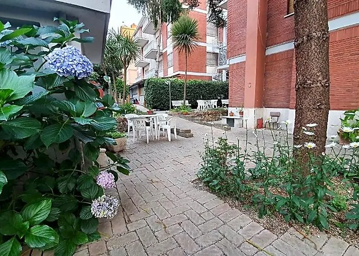 Letizia - Casa Per Ferie בית הארחה 3*